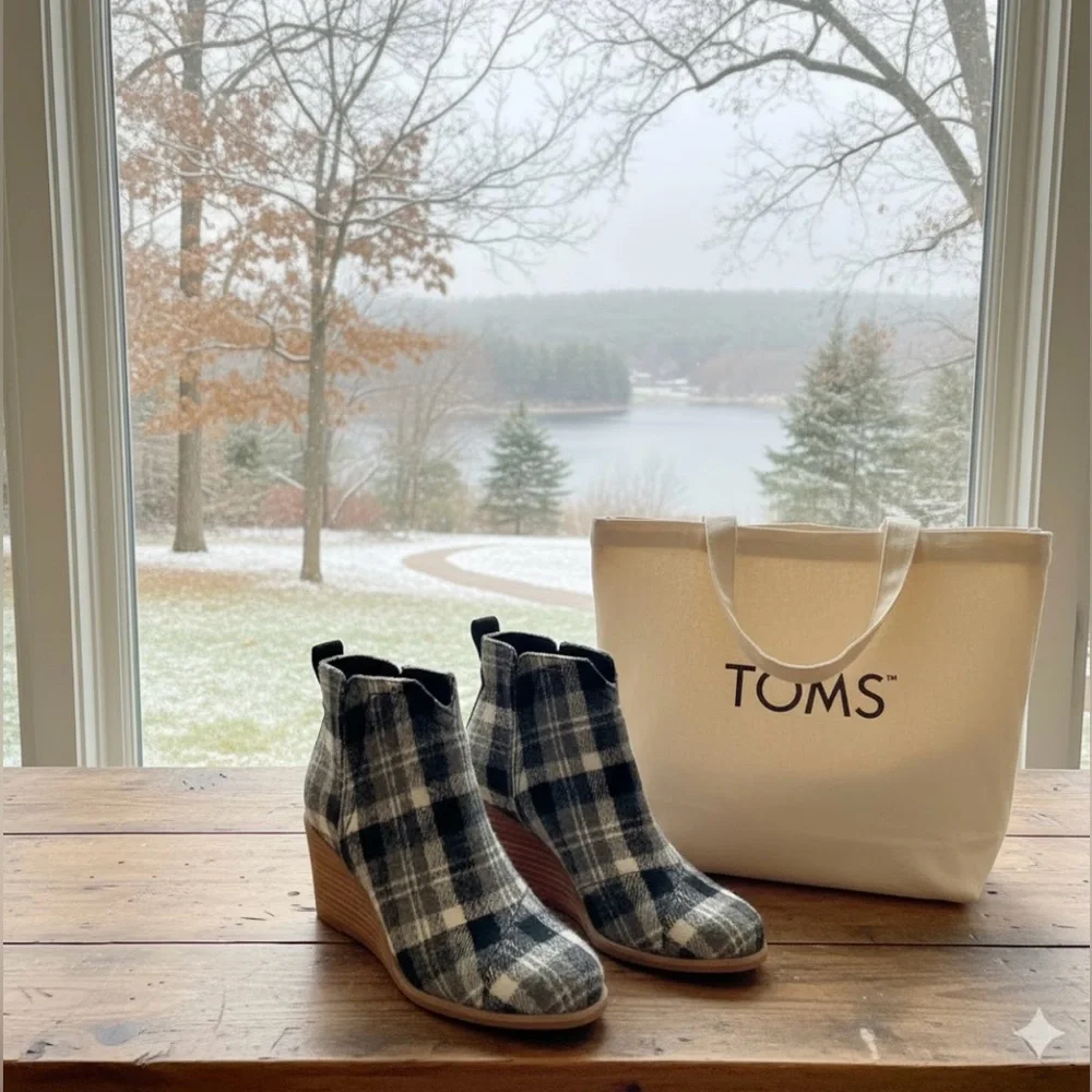 Toms Black and Gray Plaid Ankle Booties - Picture 2 of 9